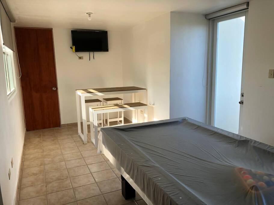 Haudimar Ph Beachfront Apt 4Br/3Bath Isabela Exterior photo