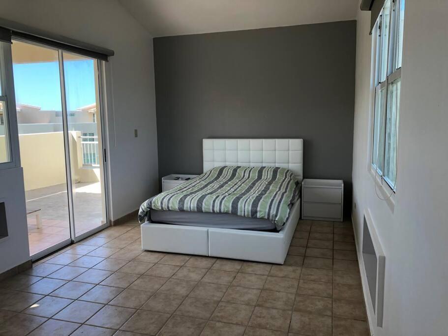 Haudimar Ph Beachfront Apt 4Br/3Bath Isabela Exterior photo