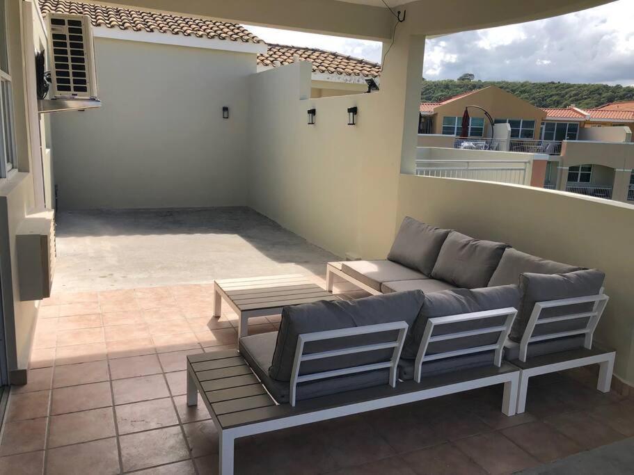 Haudimar Ph Beachfront Apt 4Br/3Bath Isabela Exterior photo